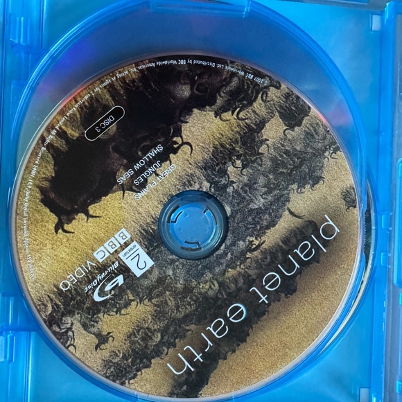 Planet Earth  The Complete Series 4 Disc Blu ray - Picture 8 of 8